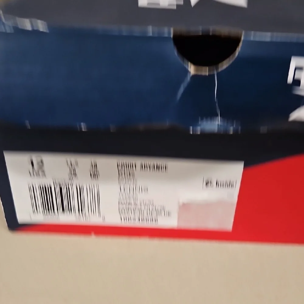 Reebok Kids Sneakers in White and Light Blue - Picture 11 of 11